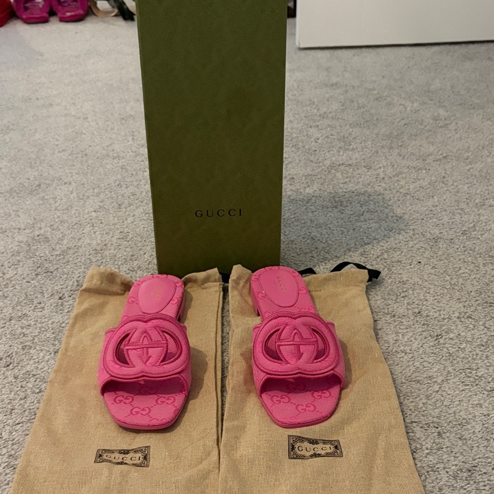 Gucci Vibrant Pink Slide Sandals